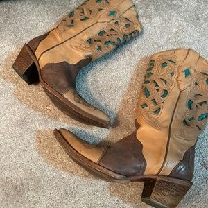 Corral cowboy boots